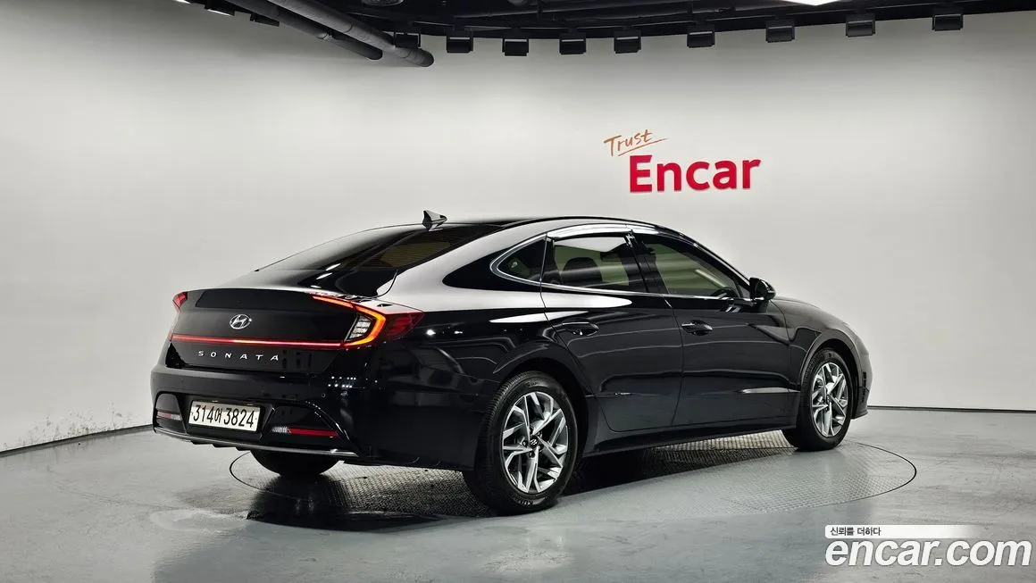 Hyundai Sonata 2022 из KR, фото 2