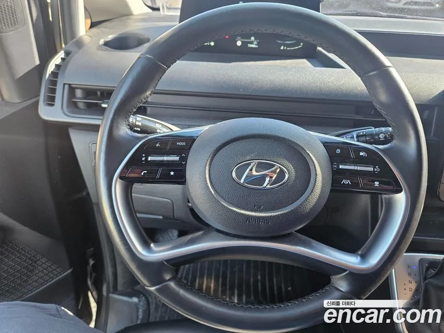 Hyundai Staria — фото 2