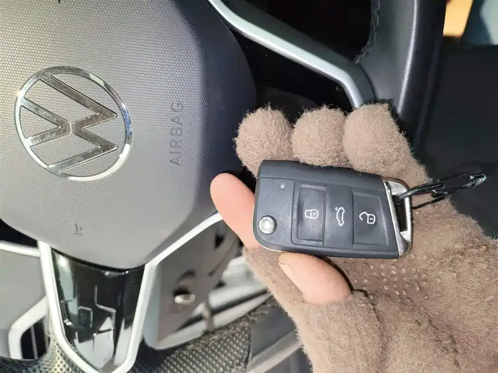 Volkswagen Tharu 2024 из CN, фото 9