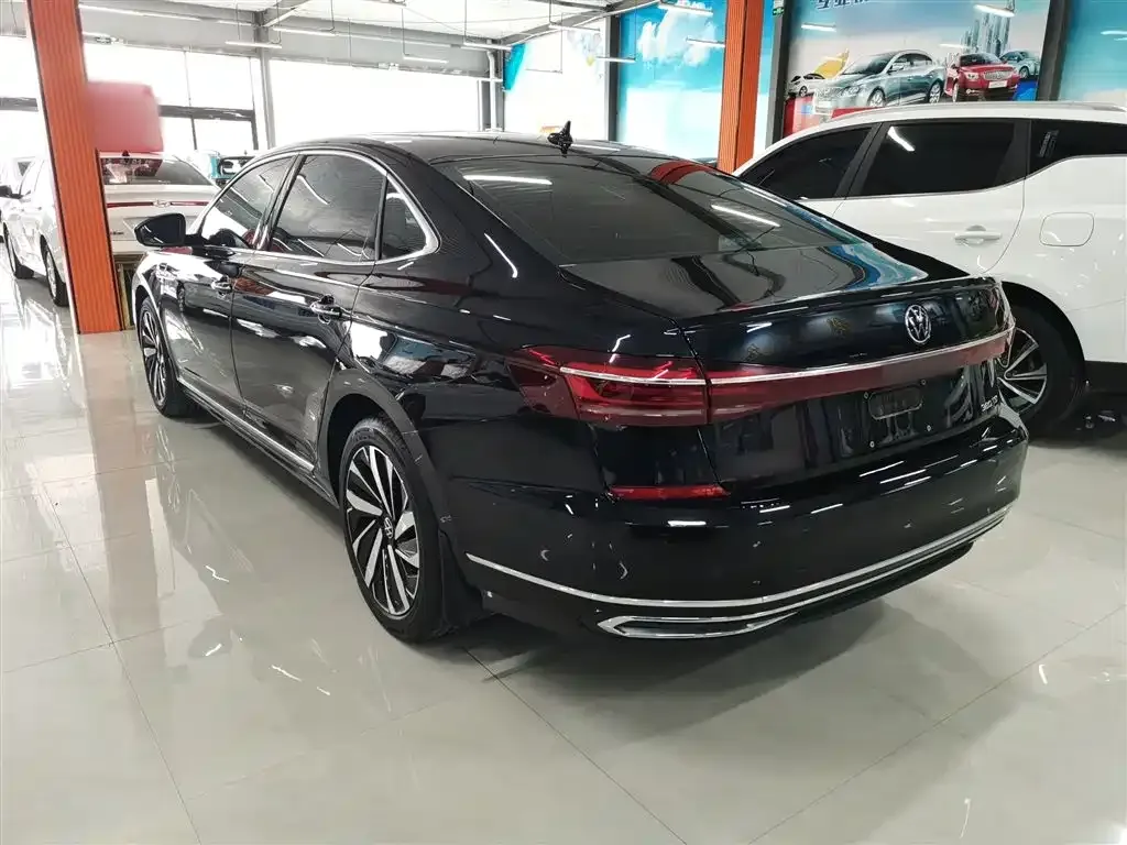 Volkswagen Passat — фото 5
