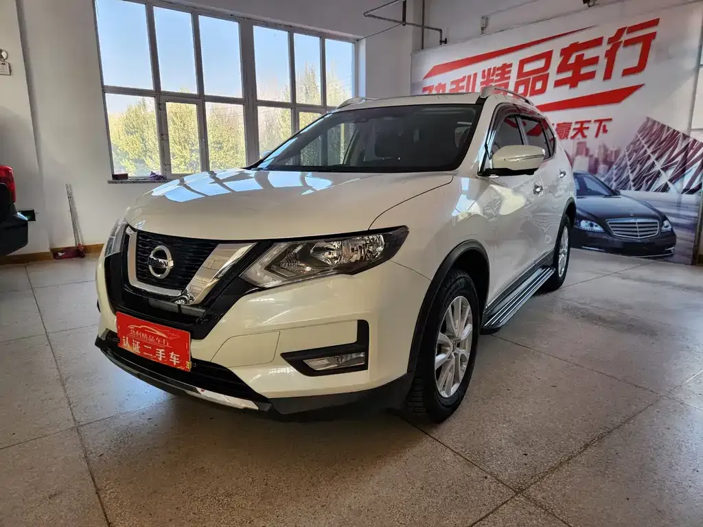 Nissan X-Trail 2023 из CN, фото 1