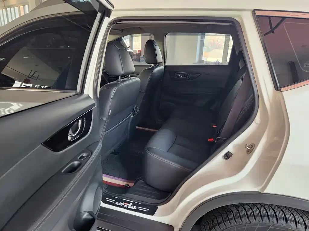 Nissan X-Trail 2023 из CN, фото 8