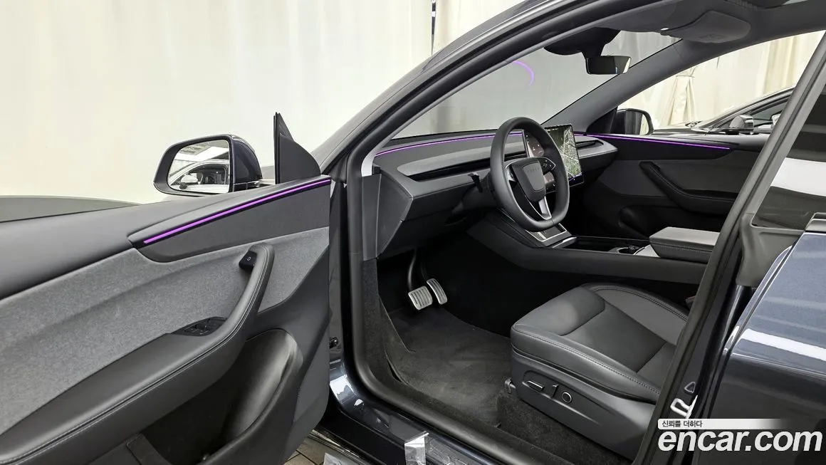Tesla Model Y — фото 10