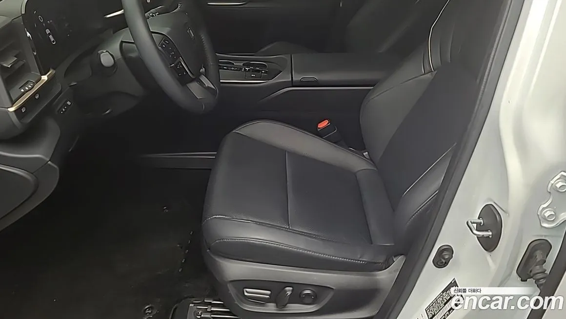 Toyota Crown 2023 из KR, фото 10