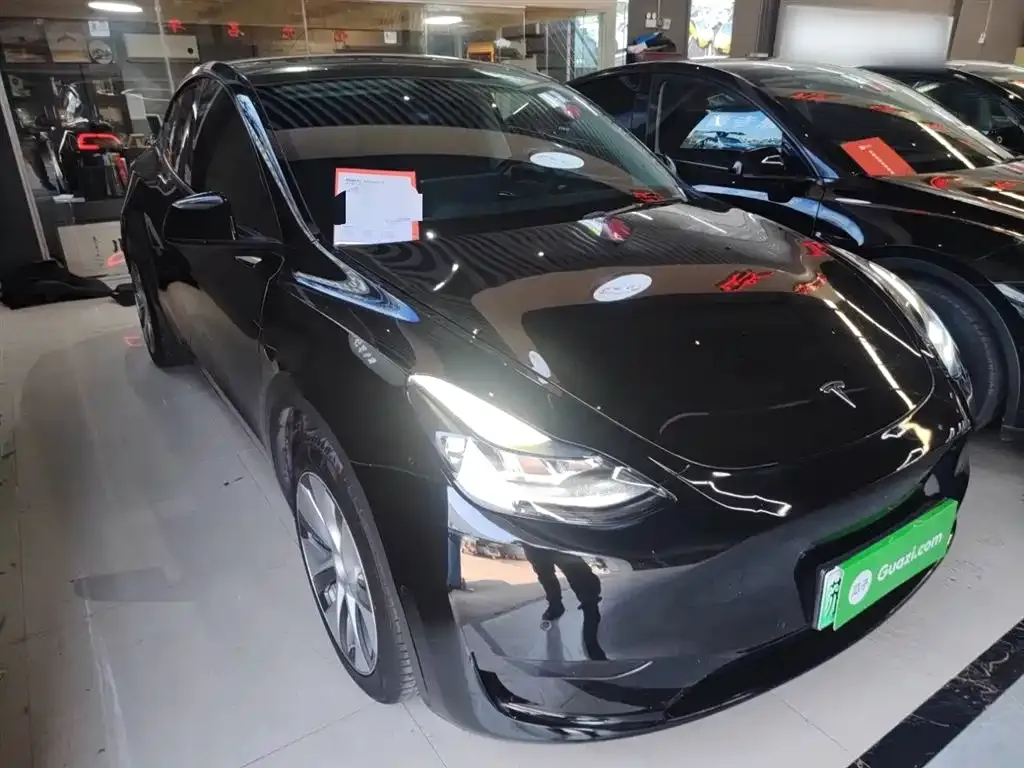 Tesla Model Y — фото 3