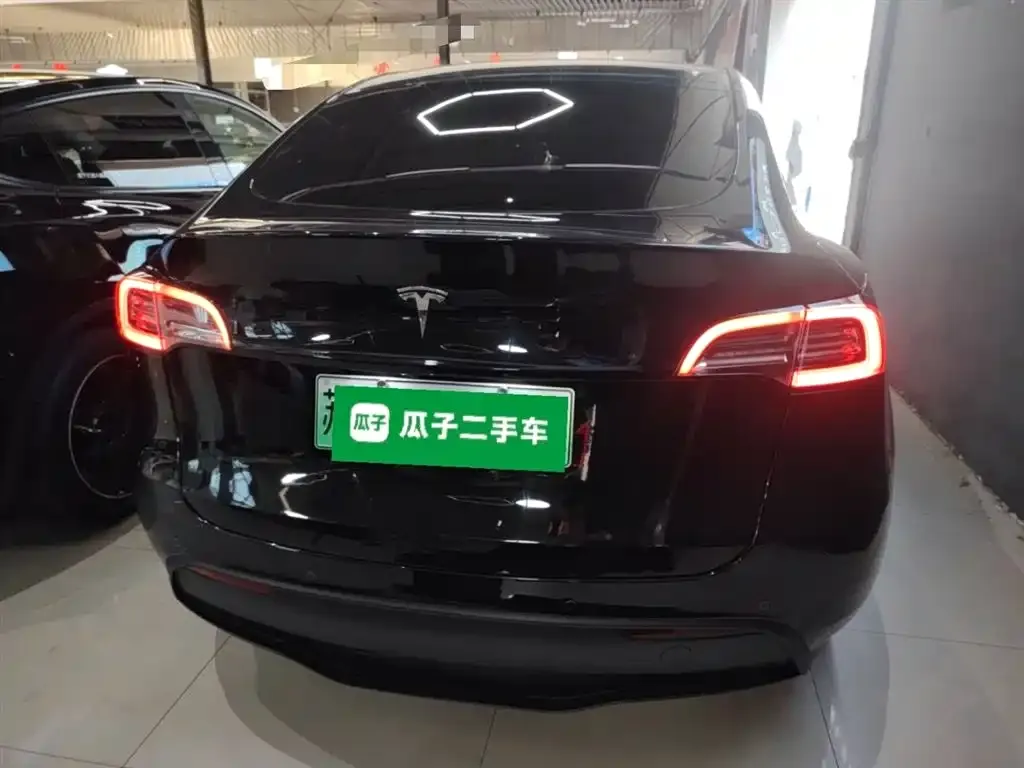 Tesla Model Y — фото 5