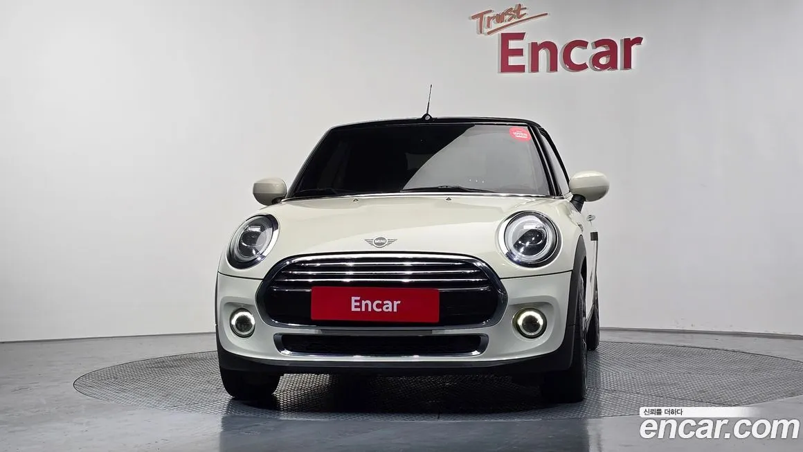 Mini Cooper Convertible 2021 из KR, фото 3