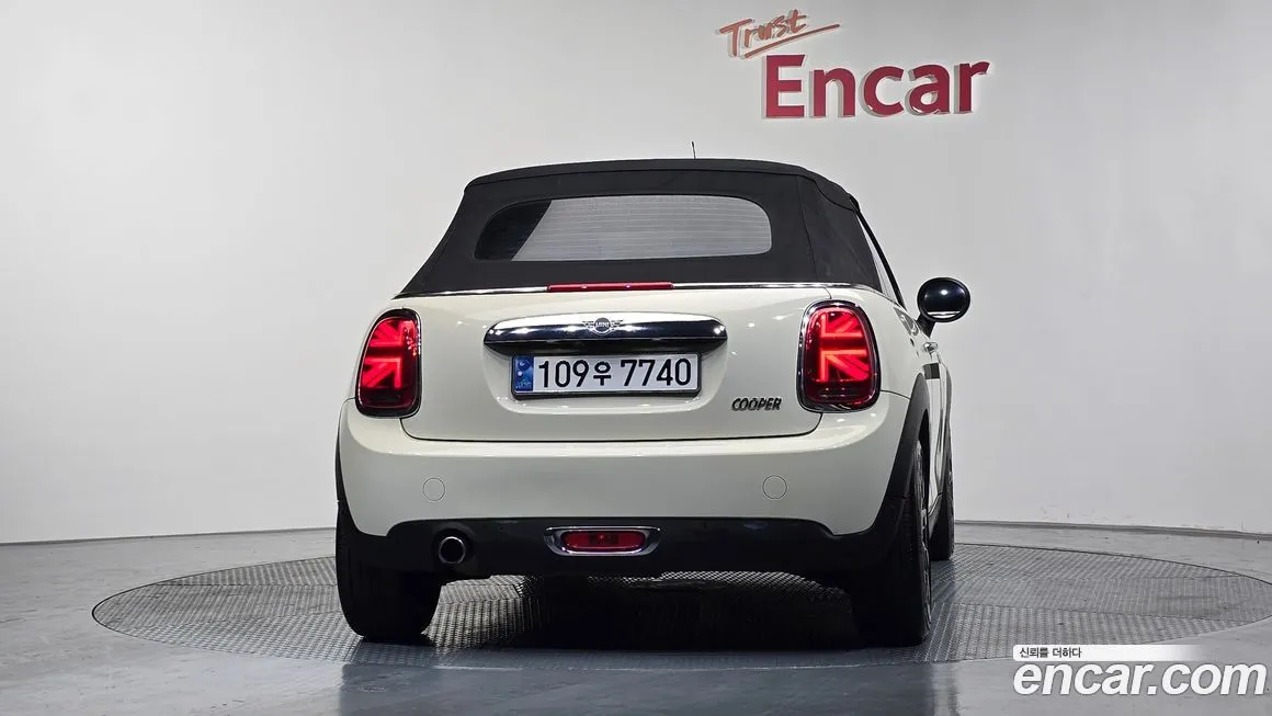 Mini Cooper Convertible 2021 из KR, фото 4