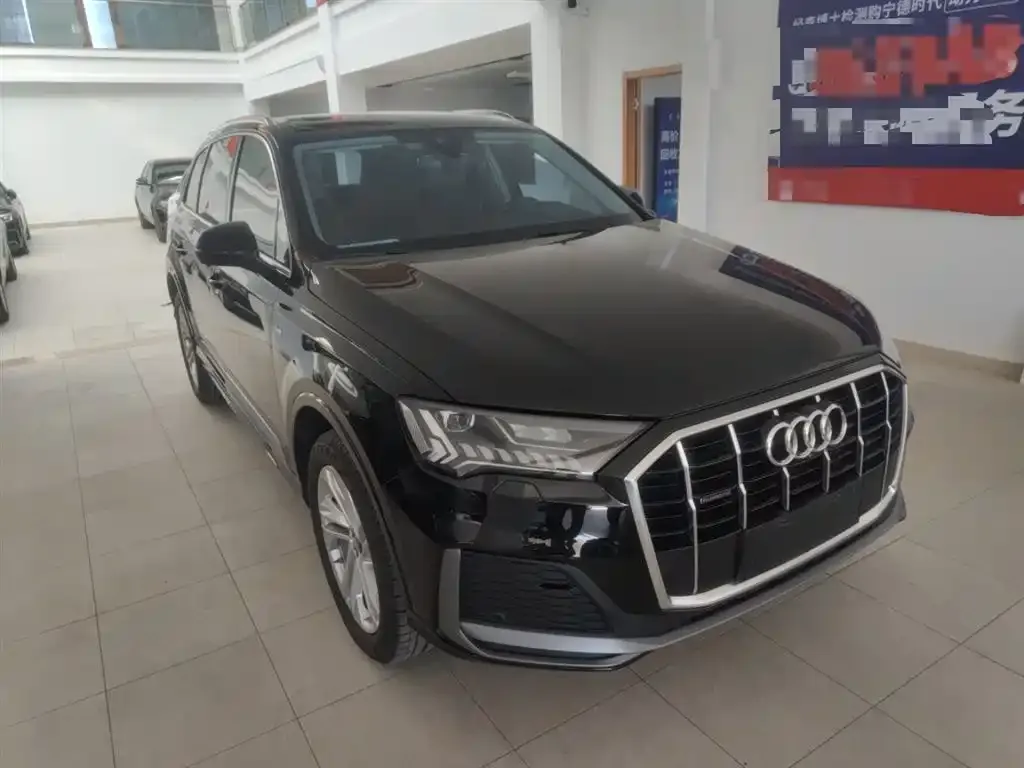 Audi Q7 2024 из CN, фото 4