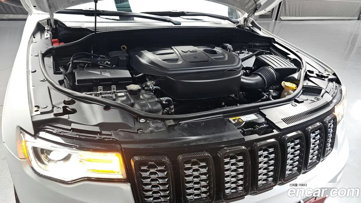 Jeep Cherokee — фото 6