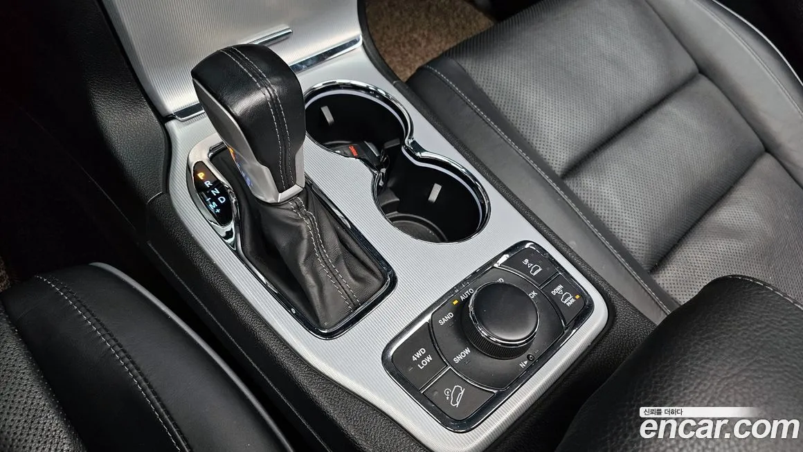 Jeep Cherokee — фото 9