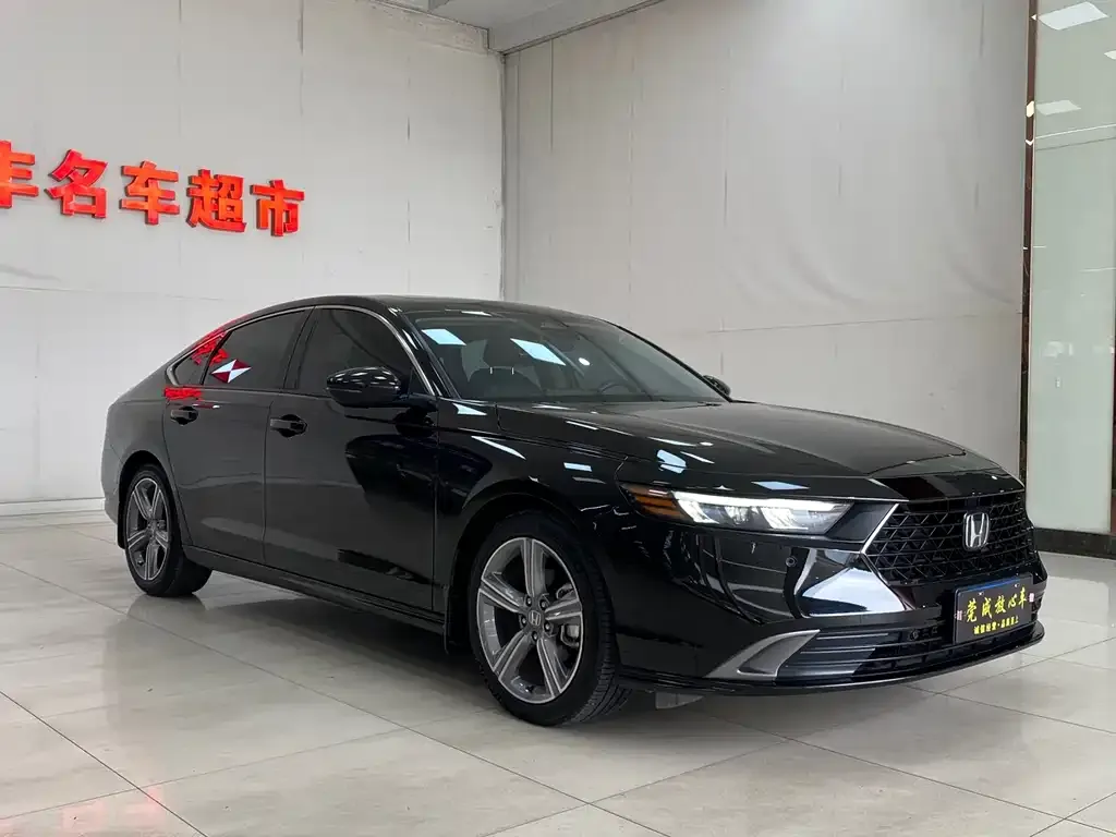 Honda Accord — фото 3