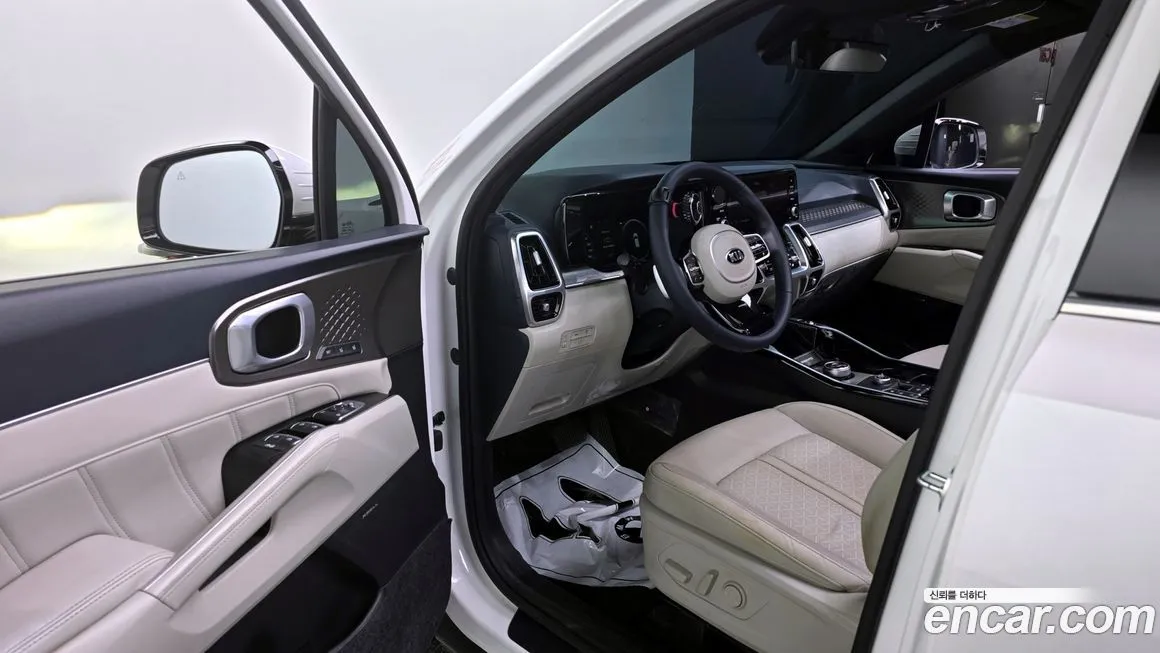 Kia Sorento — фото 10