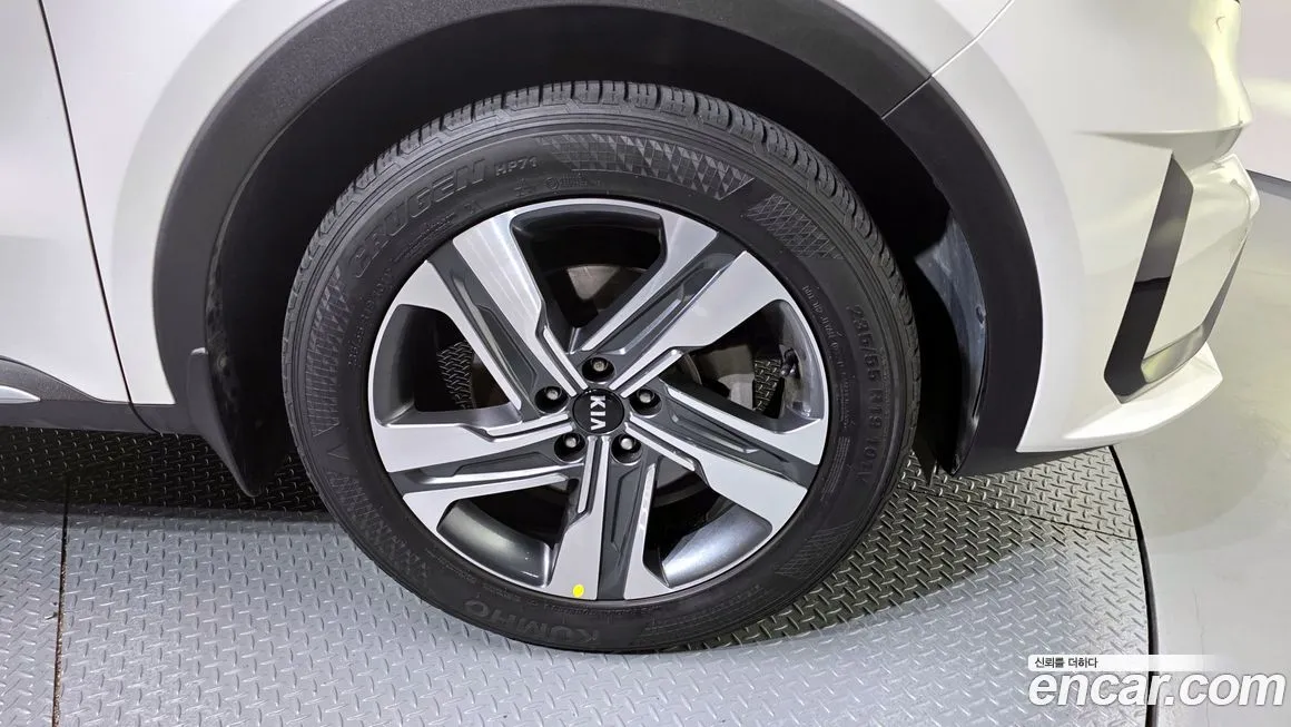 Kia Sorento — фото 5