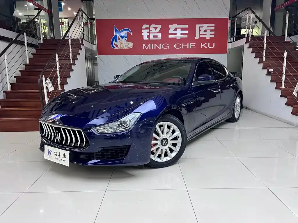 Maserati Ghibli — фото 1