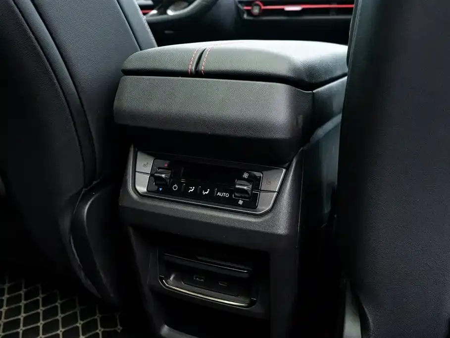 Ford Edge 2024 из CN, фото 6