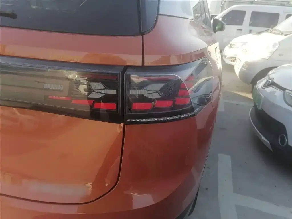 Volkswagen ID.6 Crozz 2021 из CN, фото 8