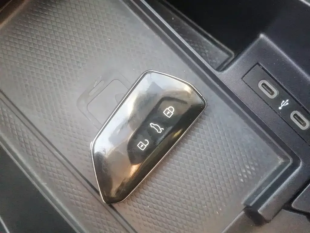 Volkswagen ID.6 Crozz 2021 из CN, фото 9
