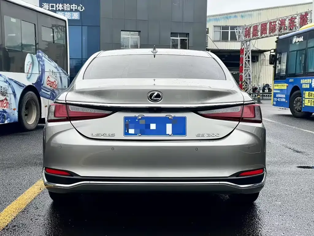 Lexus ES 2023 из CN, фото 5