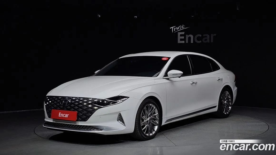 Hyundai Grandeur — фото 1