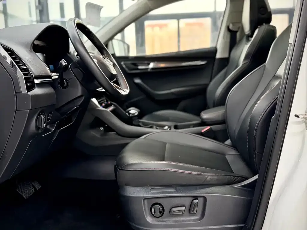 Skoda Karoq 2023 из CN, фото 10