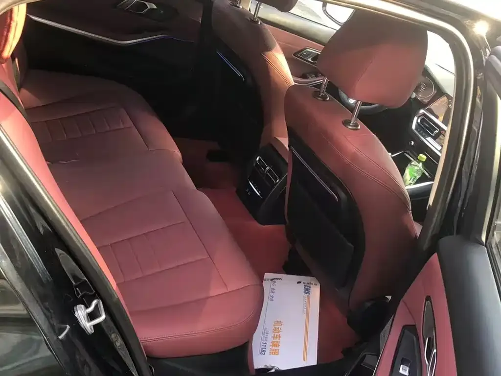 BMW 3 Series 2021 из CN, фото 9