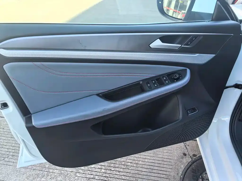 Volkswagen Lamando 2024 из CN, фото 4