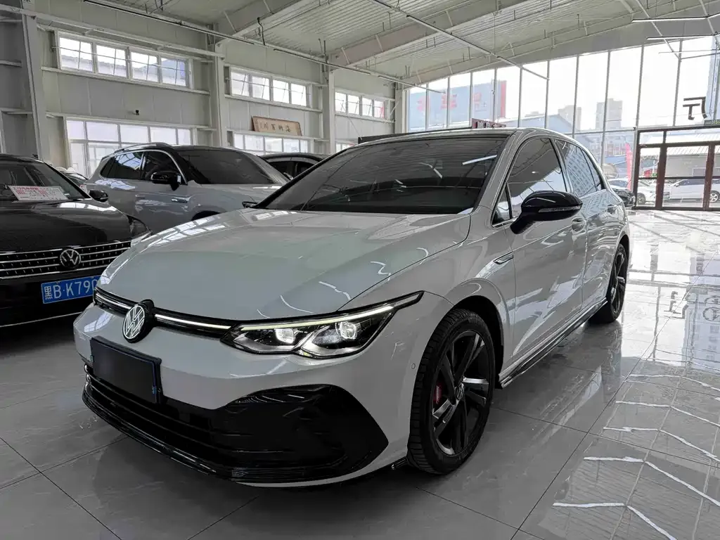 Volkswagen Golf 2022 из CN, фото 1