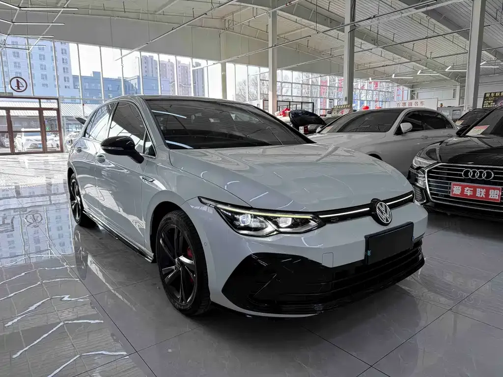 Volkswagen Golf 2022 из CN, фото 3