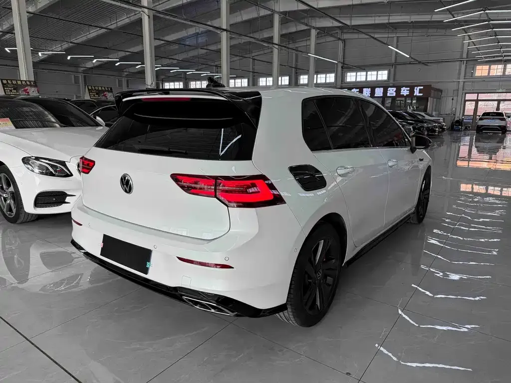 Volkswagen Golf 2022 из CN, фото 4