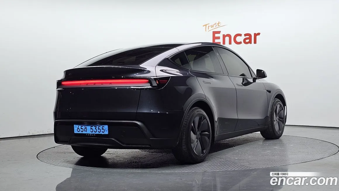 Tesla Model Y — фото 2