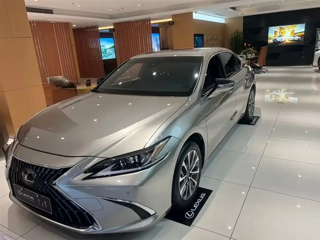 Lexus ES 2023 из CN, фото 1
