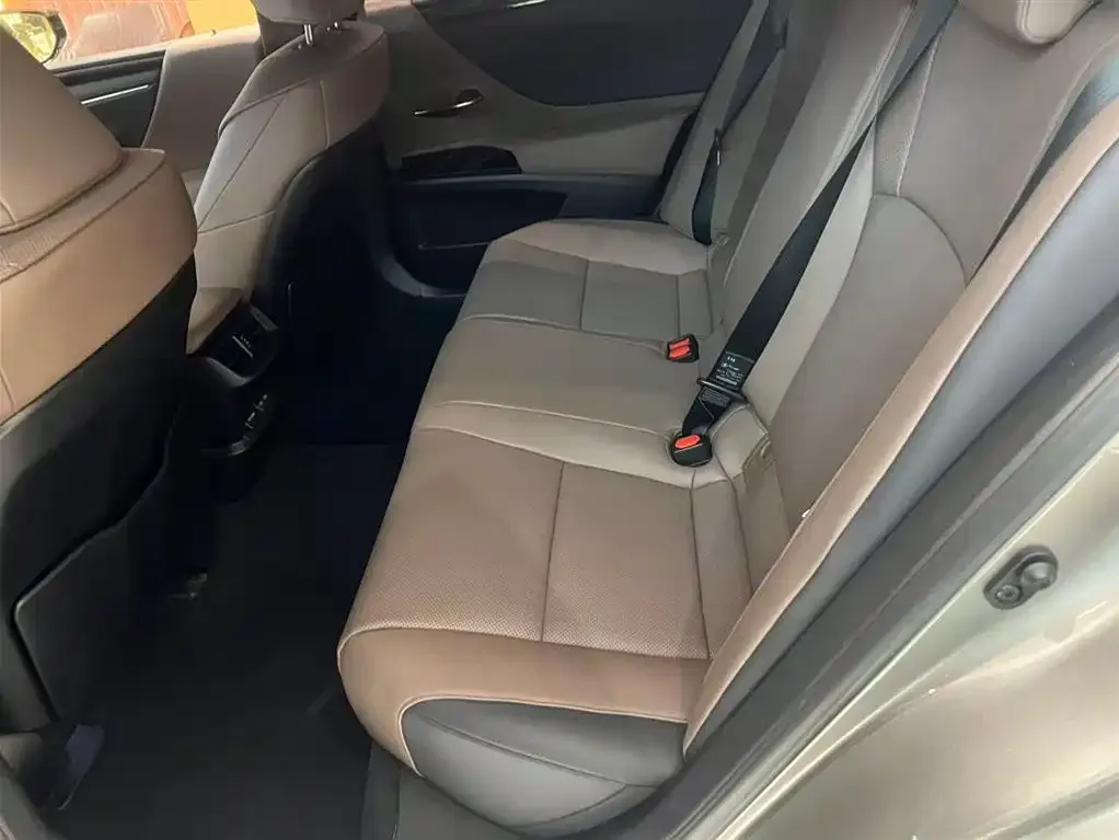 Lexus ES 2023 из CN, фото 3