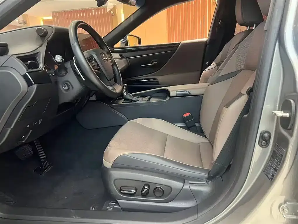 Lexus ES 2023 из CN, фото 4