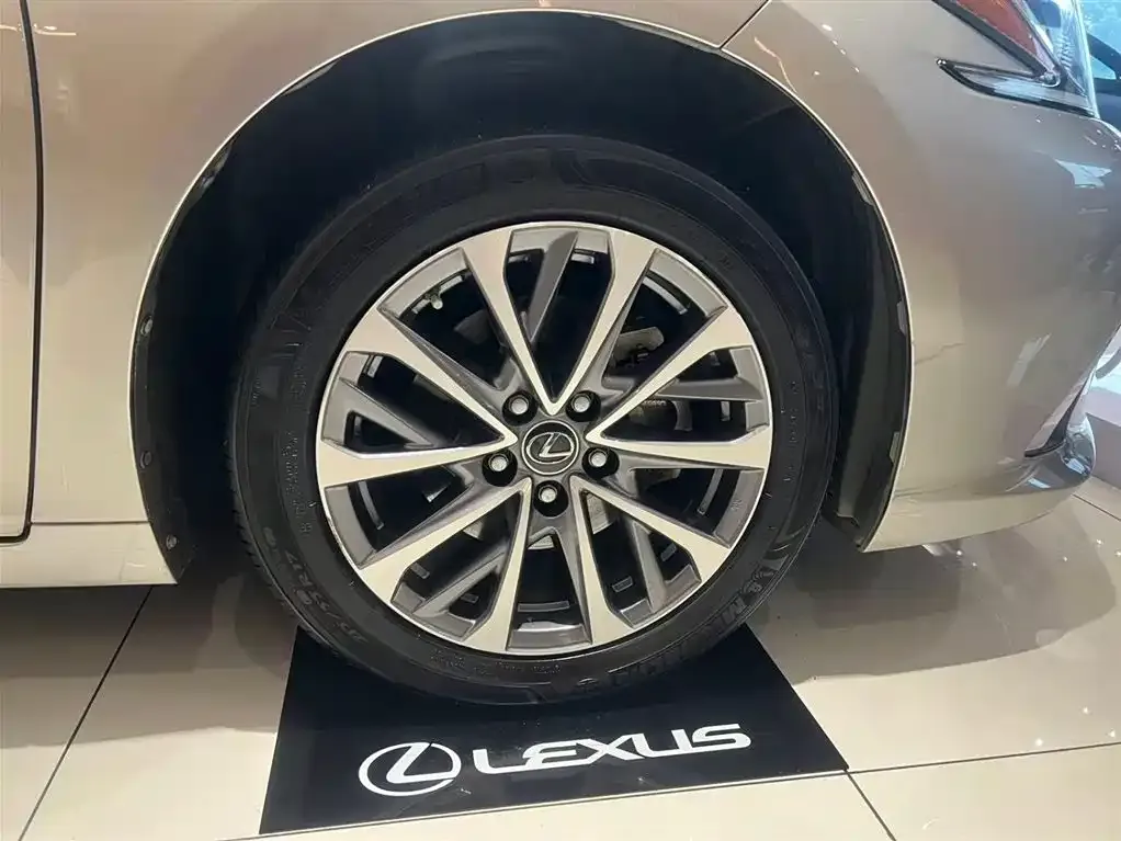 Lexus ES 2023 из CN, фото 5