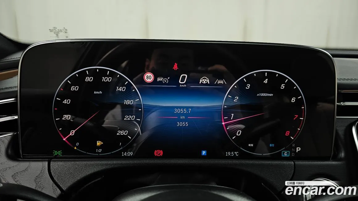 Mercedes-Benz E-Class 2025 из KR, фото 8