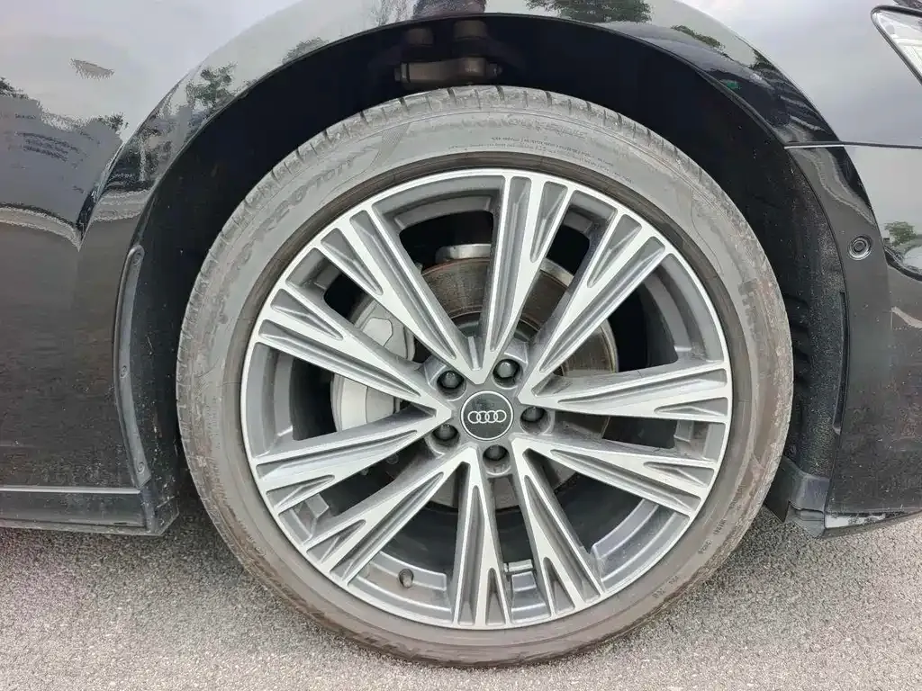 Audi A6L 2025 из CN, фото 6