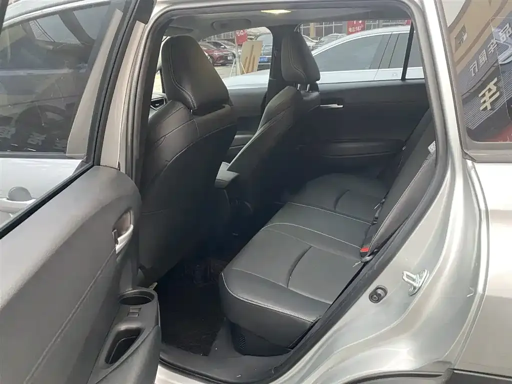 Toyota Frontlander 2023 из CN, фото 5
