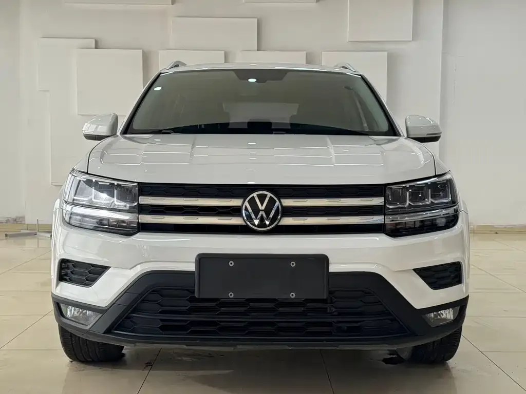 Volkswagen Tharu — фото 2