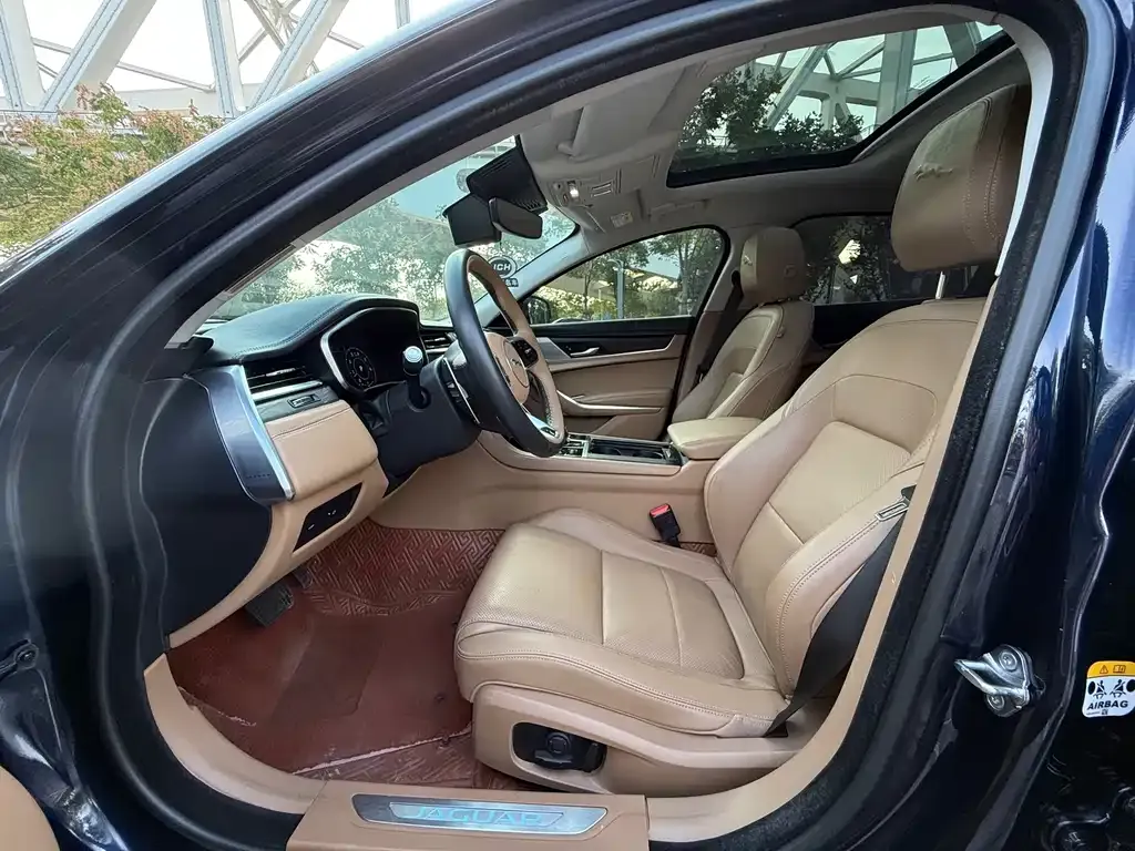 Jaguar XFL 2022 из CN, фото 8