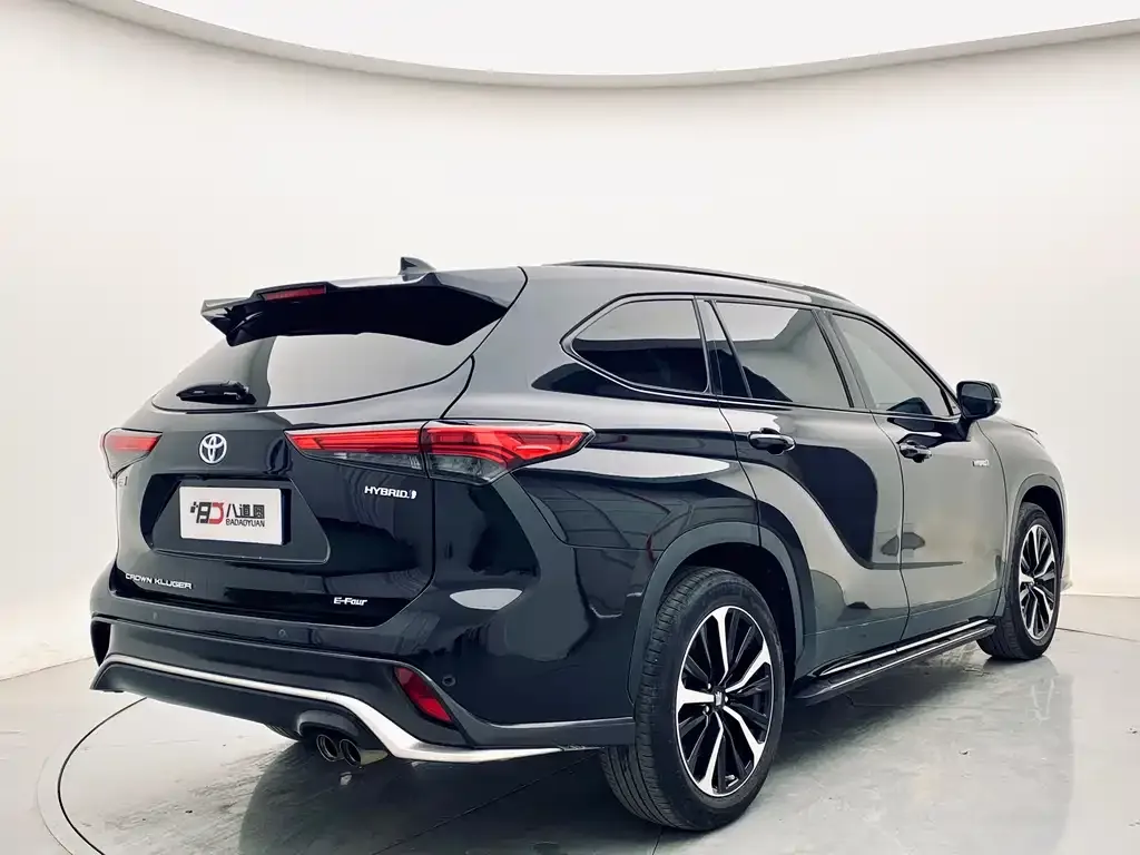 Toyota Crown Kluger 2021 из CN, фото 5