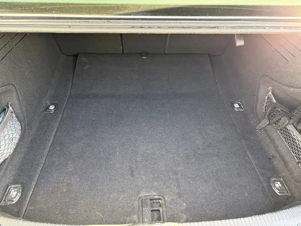 Audi A4L 2023 из CN, фото 5