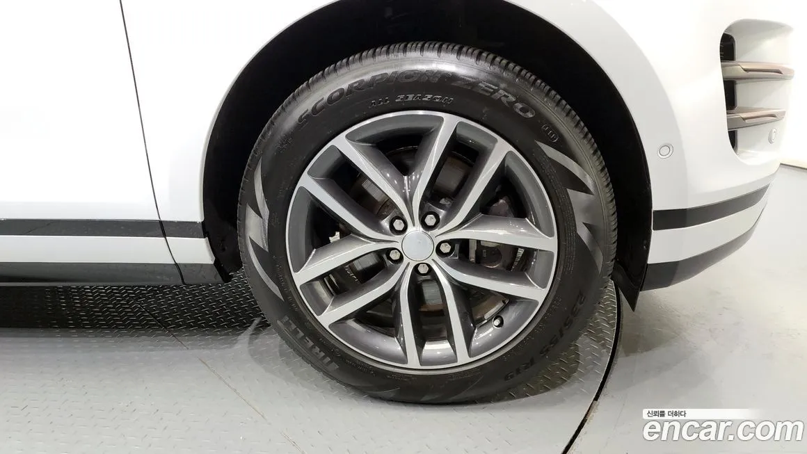 [object Object] Range Rover Evoque 2024 из KR, фото 5