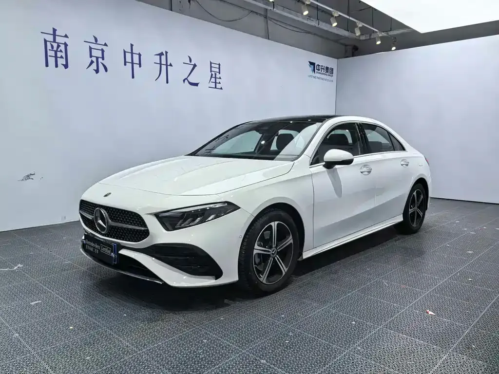 Mercedes-Benz A-Class 2024 из CN, фото 1