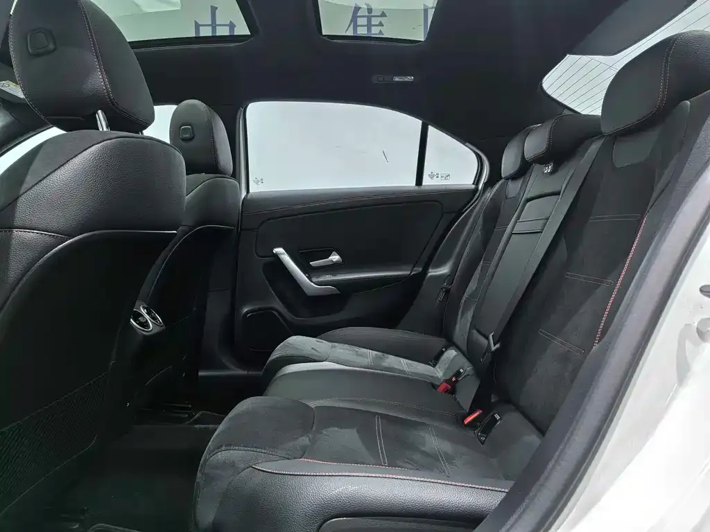 Mercedes-Benz A-Class 2024 из CN, фото 10