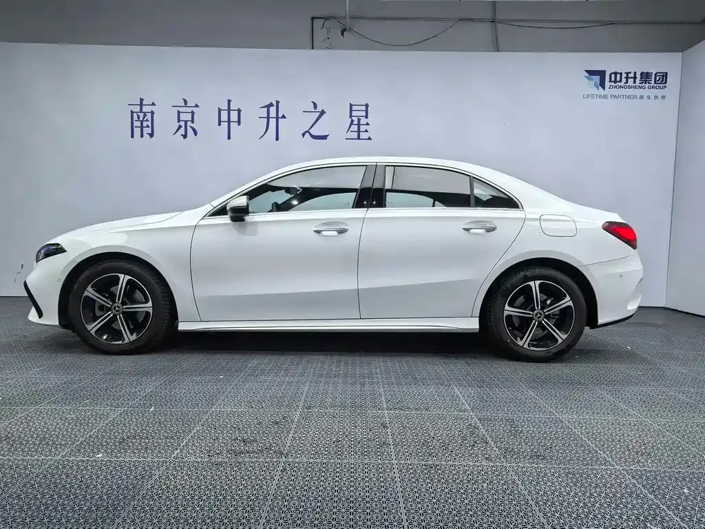 Mercedes-Benz A-Class 2024 из CN, фото 7