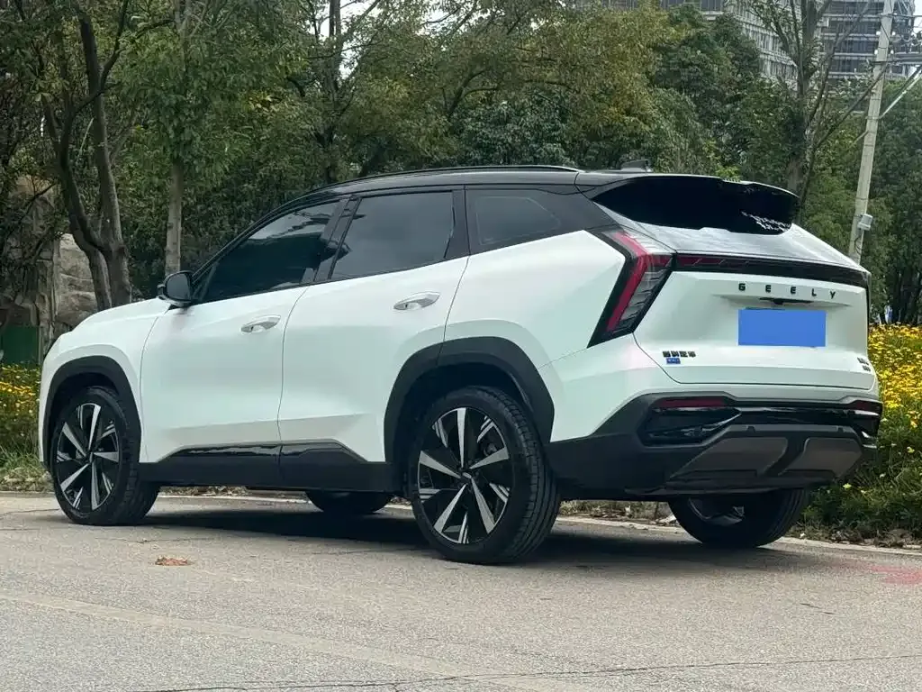 Geely Boyue L 2023 из CN, фото 4