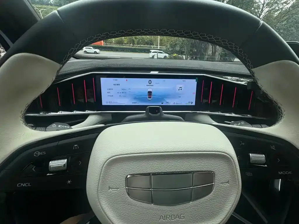 Geely Boyue L 2023 из CN, фото 9