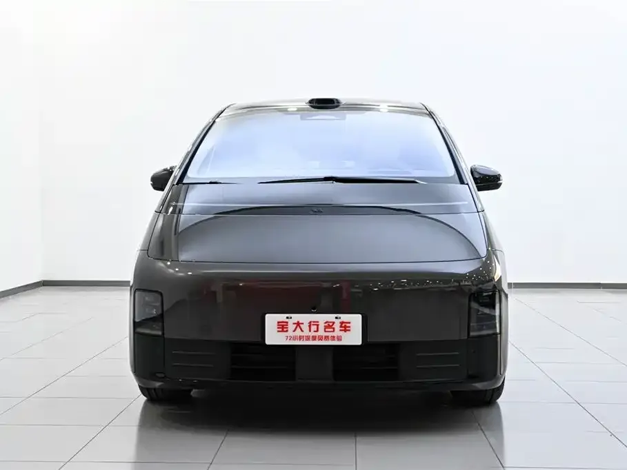 Li Auto MEGA — фото 3