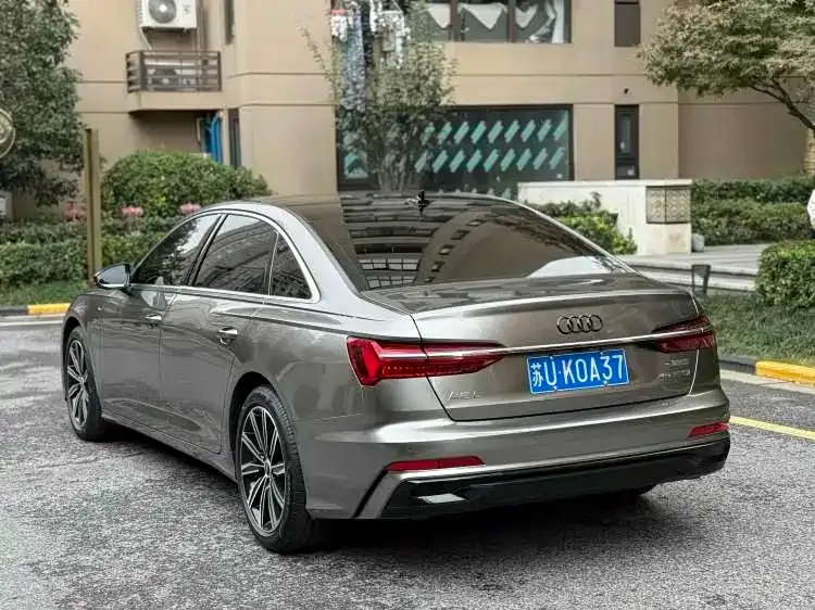 Audi A6L 2024 из CN, фото 6